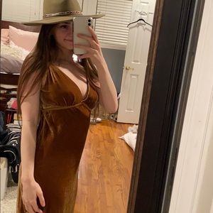 “TO THE MAX” dress maxi velvet rust!